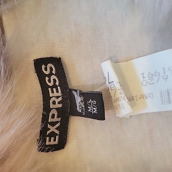 Express Women's faux fur jacket/vest...M/L - Picture 4 of 13